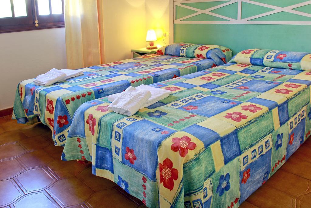 Apartamentos Son Bou Gardens By Menorcarentals Chambre photo
